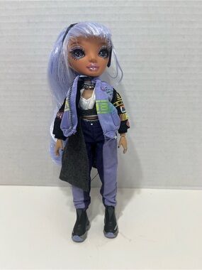 RAINBOW HIGH Rainbow Vision Royal Three K-Pop- Tessa Park Posable Fashion Doll